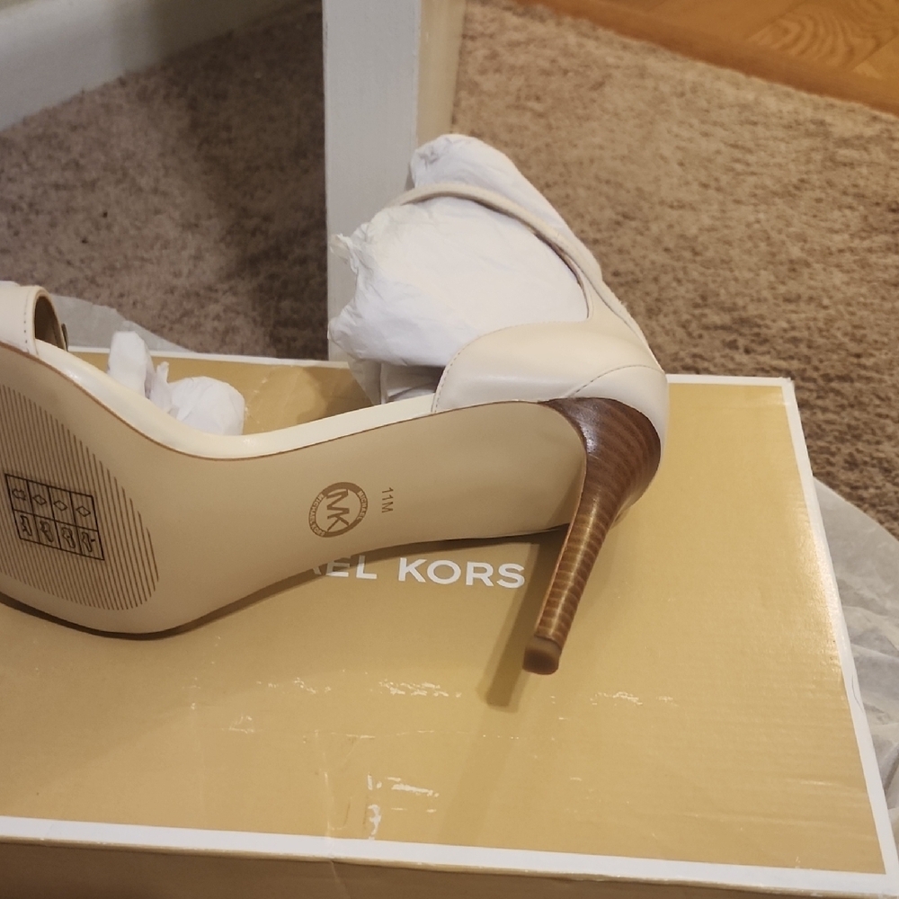 Michael Kors Cream and Gold Heeled Sandals - Picture 3 of 4